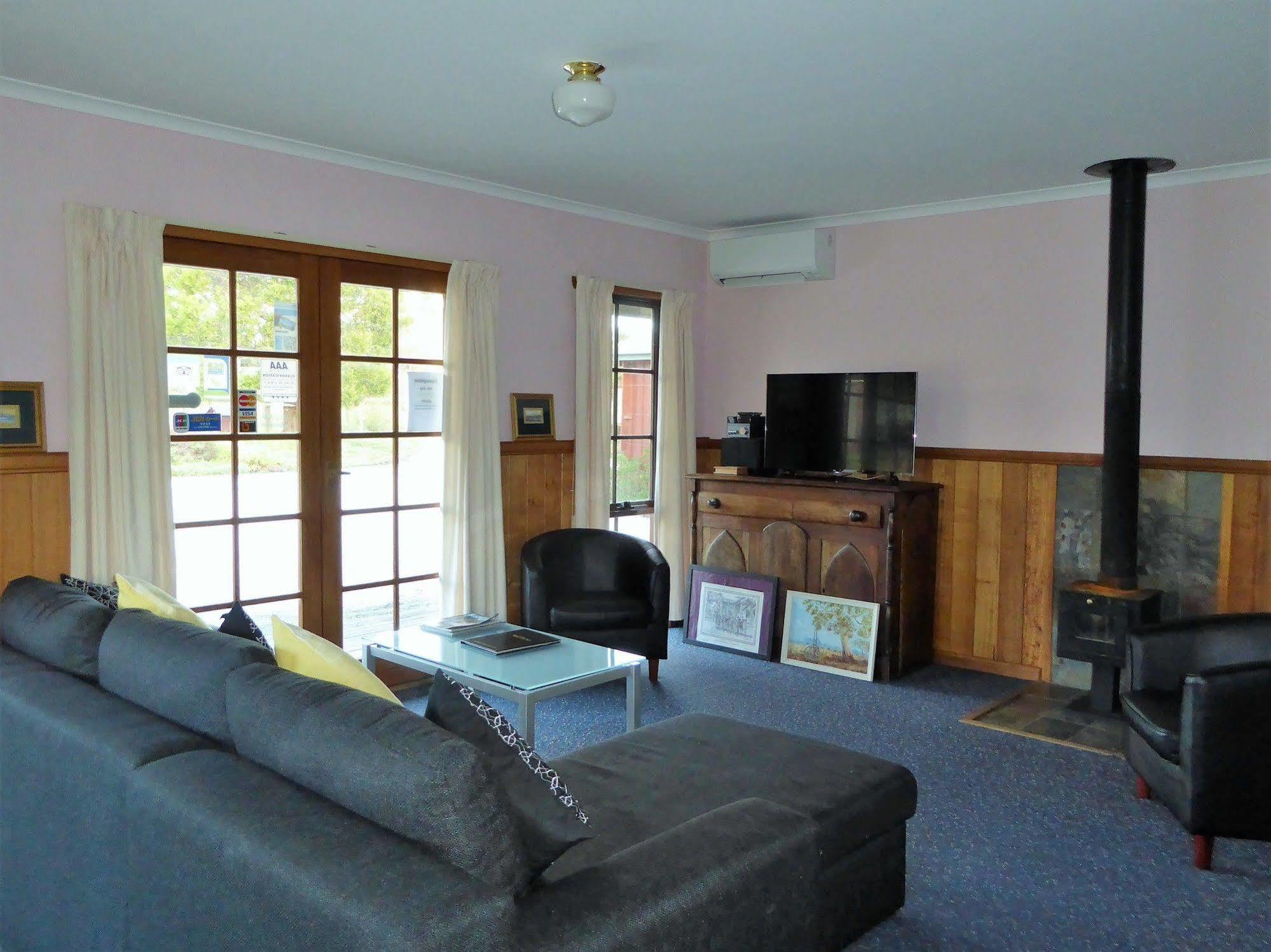 Platypus Park Country Retreat Villa Бридпорт Екстериор снимка